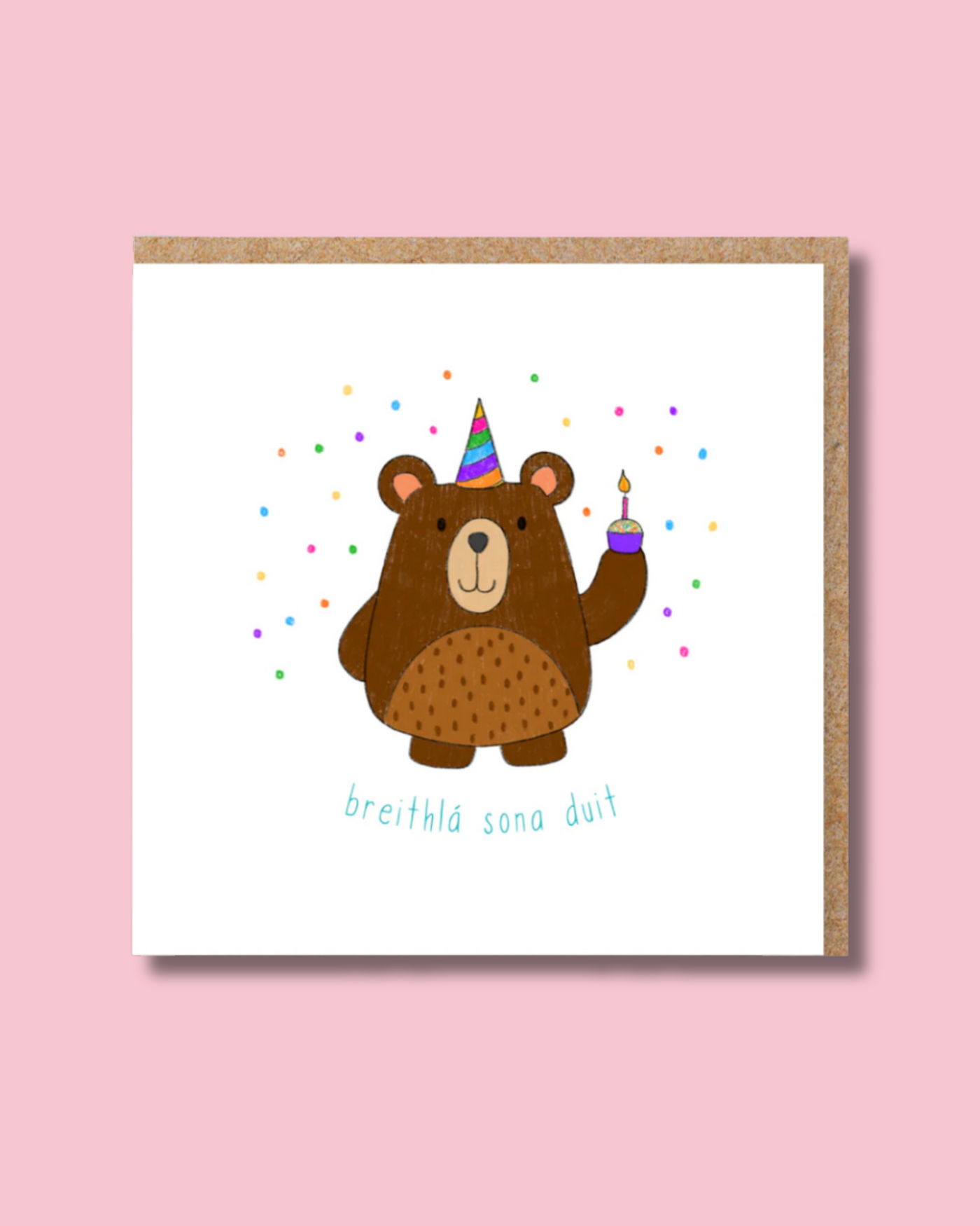 Tarjeta irlandesa del oso del feliz cumpleaños