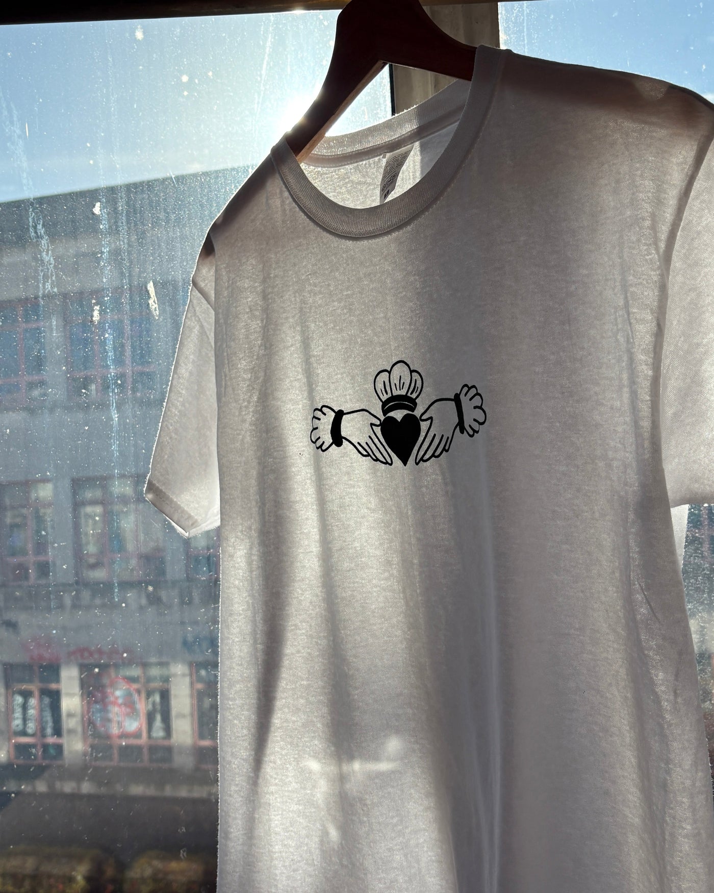 Claddagh T-Shirt | Dearbhail Designs