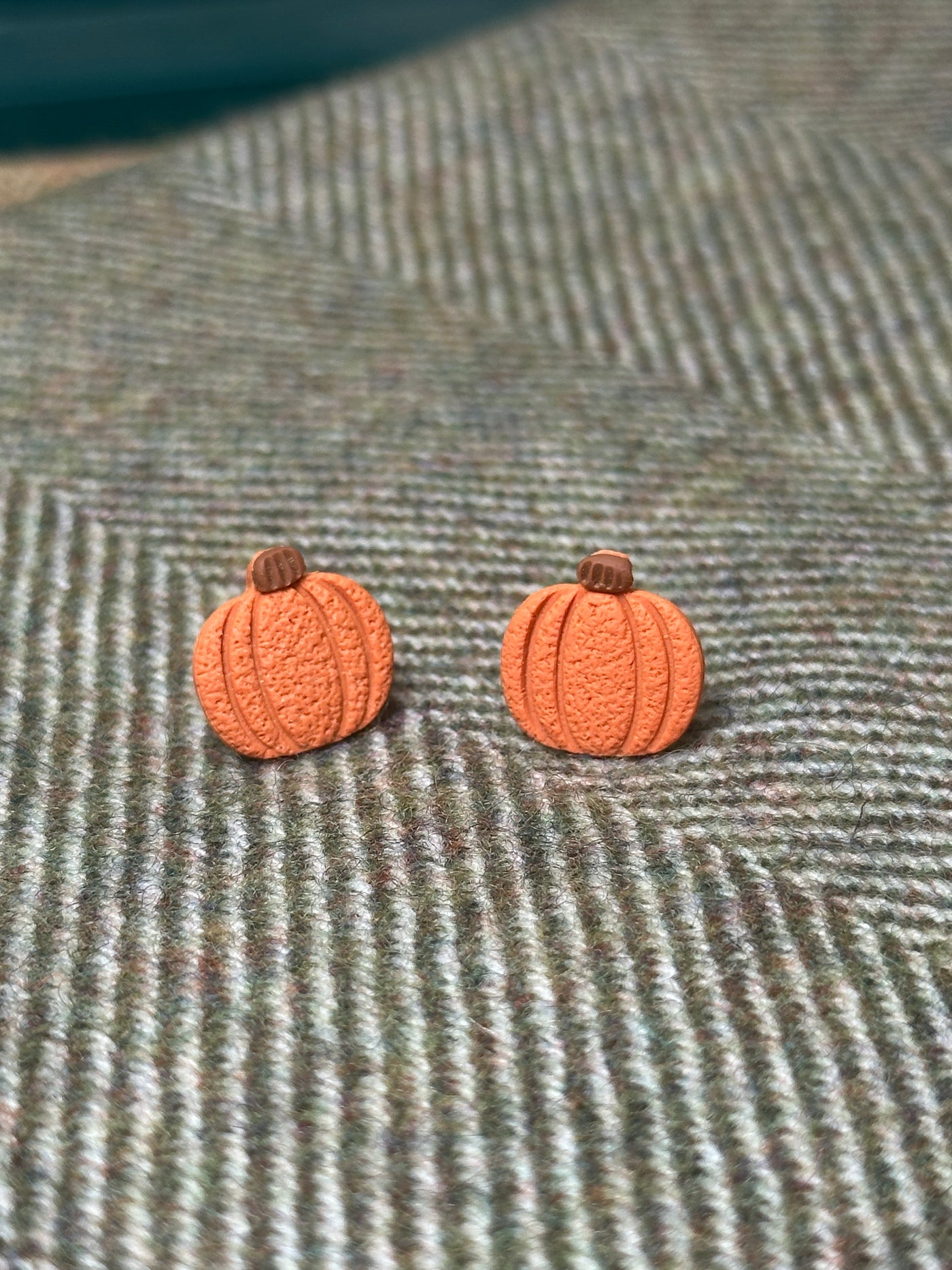 Pumpkin Studs